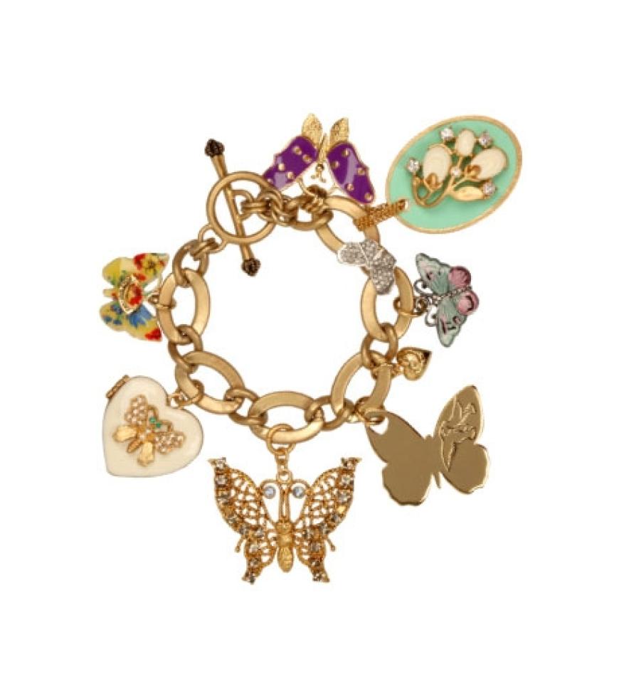 Flora & Fauna: Reich verziert: Bettelarmband von Juicy Couture über
my-wardrobe.com, ca. 185 Euro