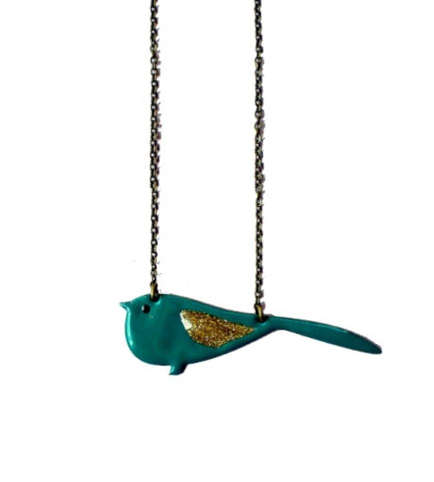 Vogelgezwitscher: Kette mit Emailleanhänger von Hop Hop Hop über feinesachen.net, ca. 60 Euro