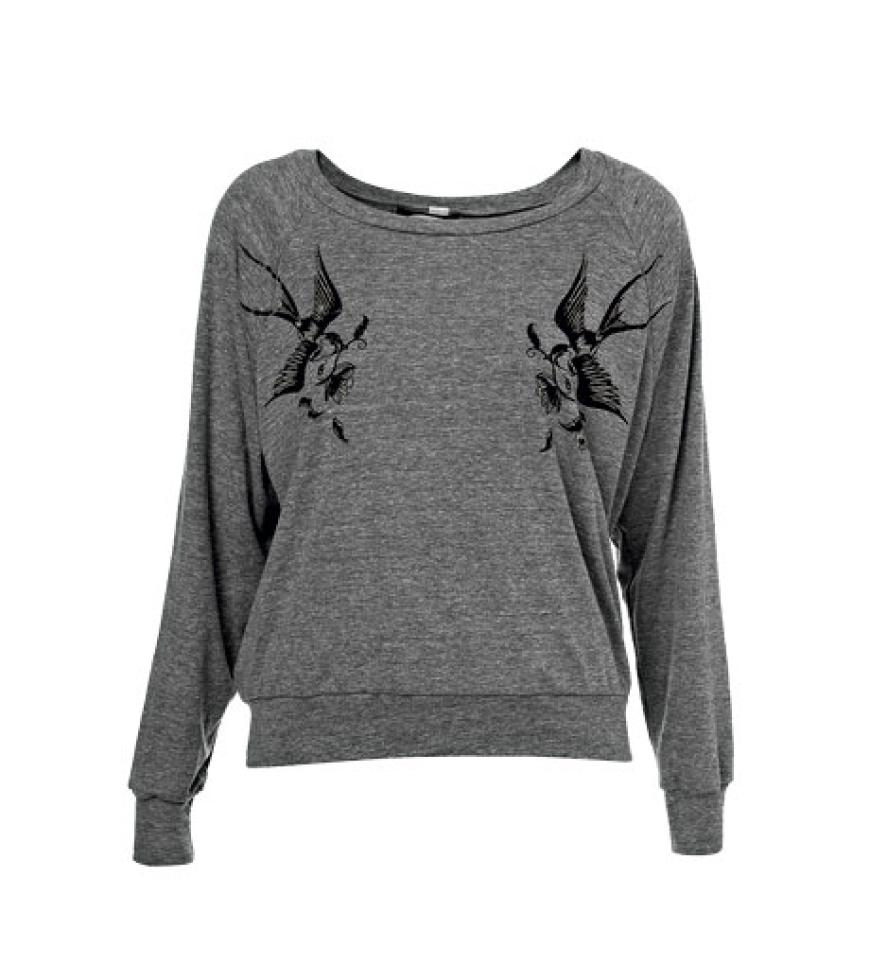 Sportlich: Sweater mit Schwalben von Topshop, ca. 40 Euro