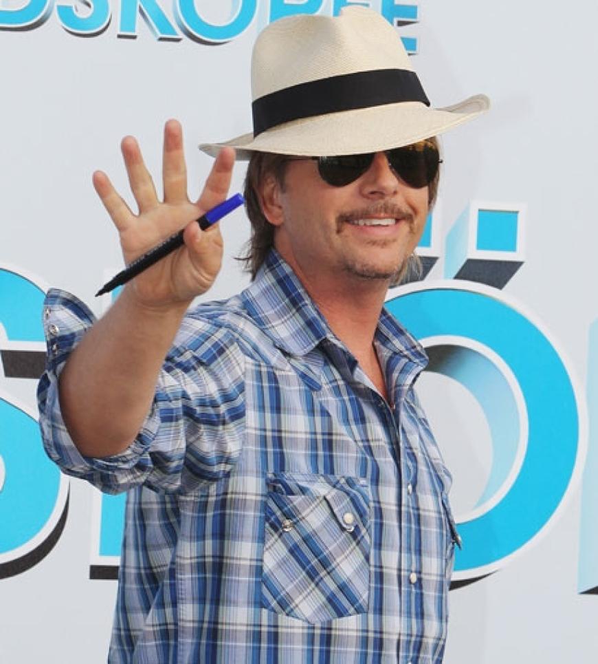 Cool mit Hut: David Spade und ...