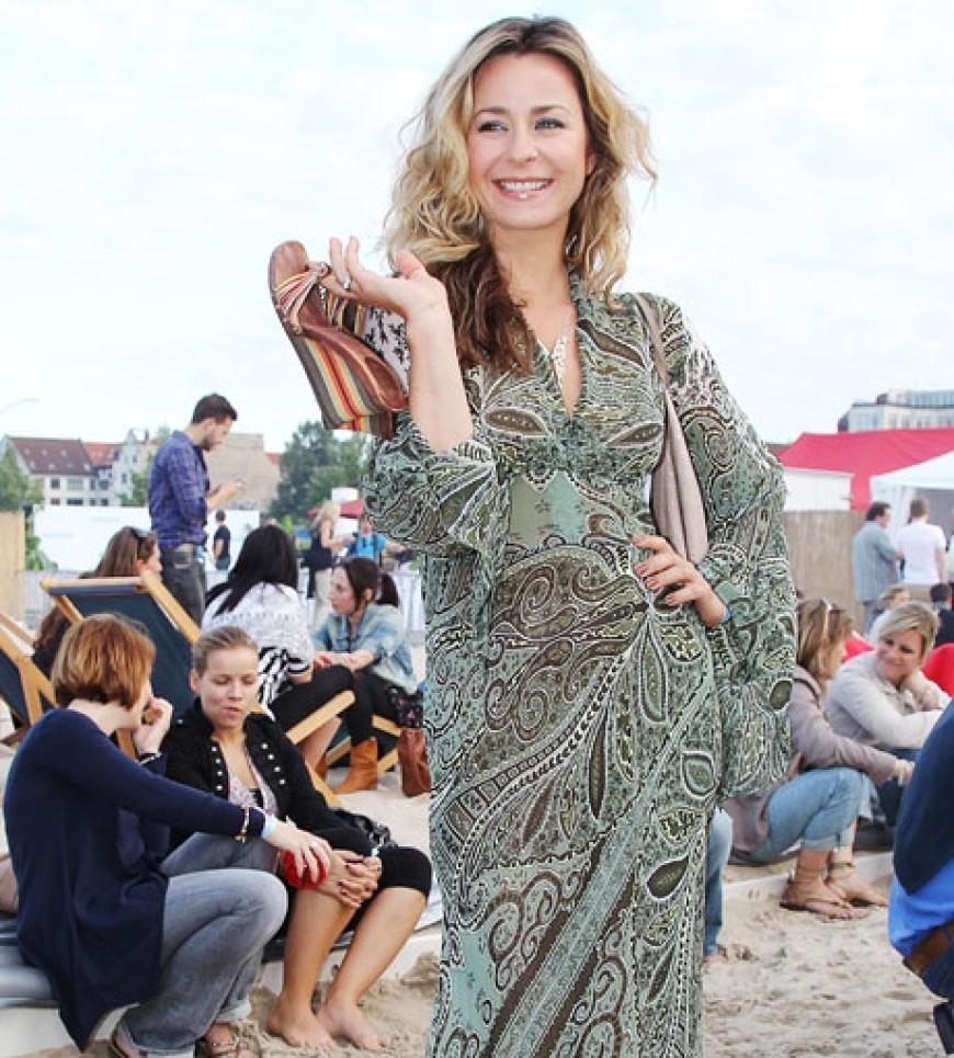 Weißer Sand, bequeme Liegestühle und kühle Getränke - Bettina Cramer fühlte sich wie im Urlaub. Da wurden natürlich gleich die Schuhe ausgezogen