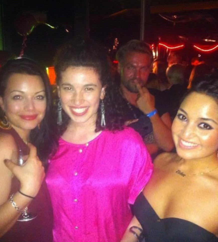 Edith feiert mit Cosma Shiva Hagen und Bahar von Monrose