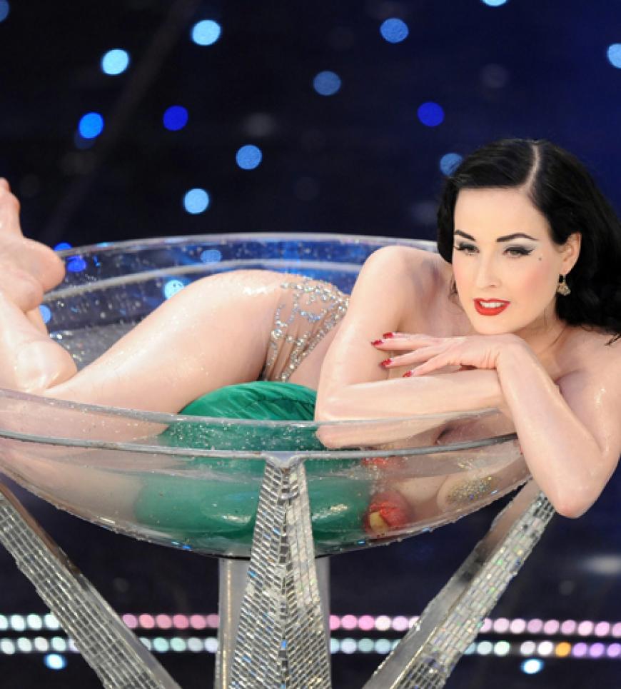 Dita von Teese heißt in Wirklichkeit Heather Renée Sweet. Auch schön!