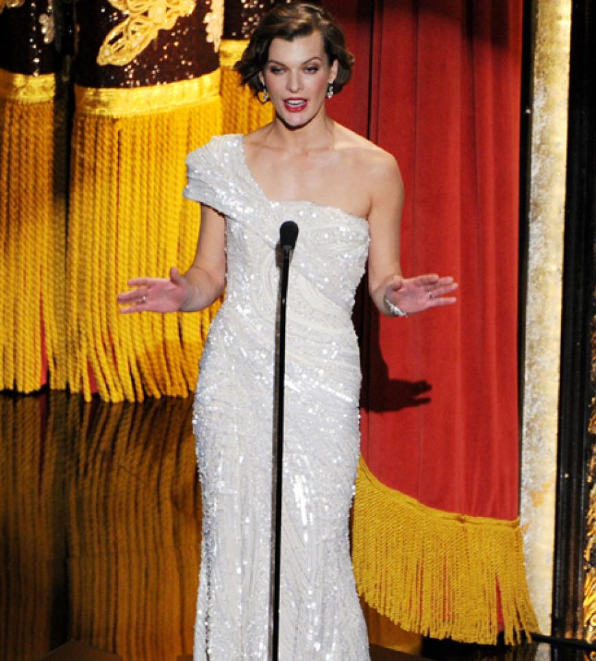 Milla Jovovich präsentiert die Ehrung neuer technischer Errungenschaften