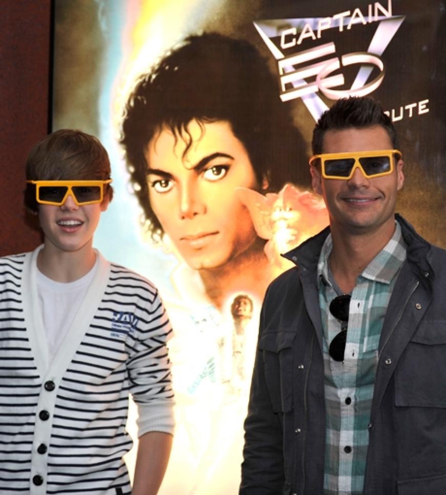 Wer versteckt sich denn da hinter den gelben Sonnenbrillen? Teenieschwarm Justin Bieber und Radio-Moderator Ryan Seacrest!
