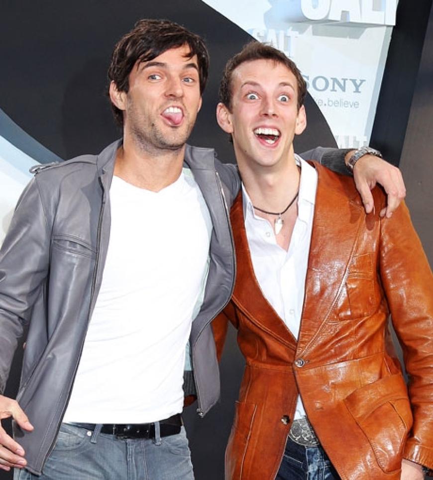 Sänger Tobey Wilson und sein Bruder Gidion hatten offensichtlich allerbeste Laune