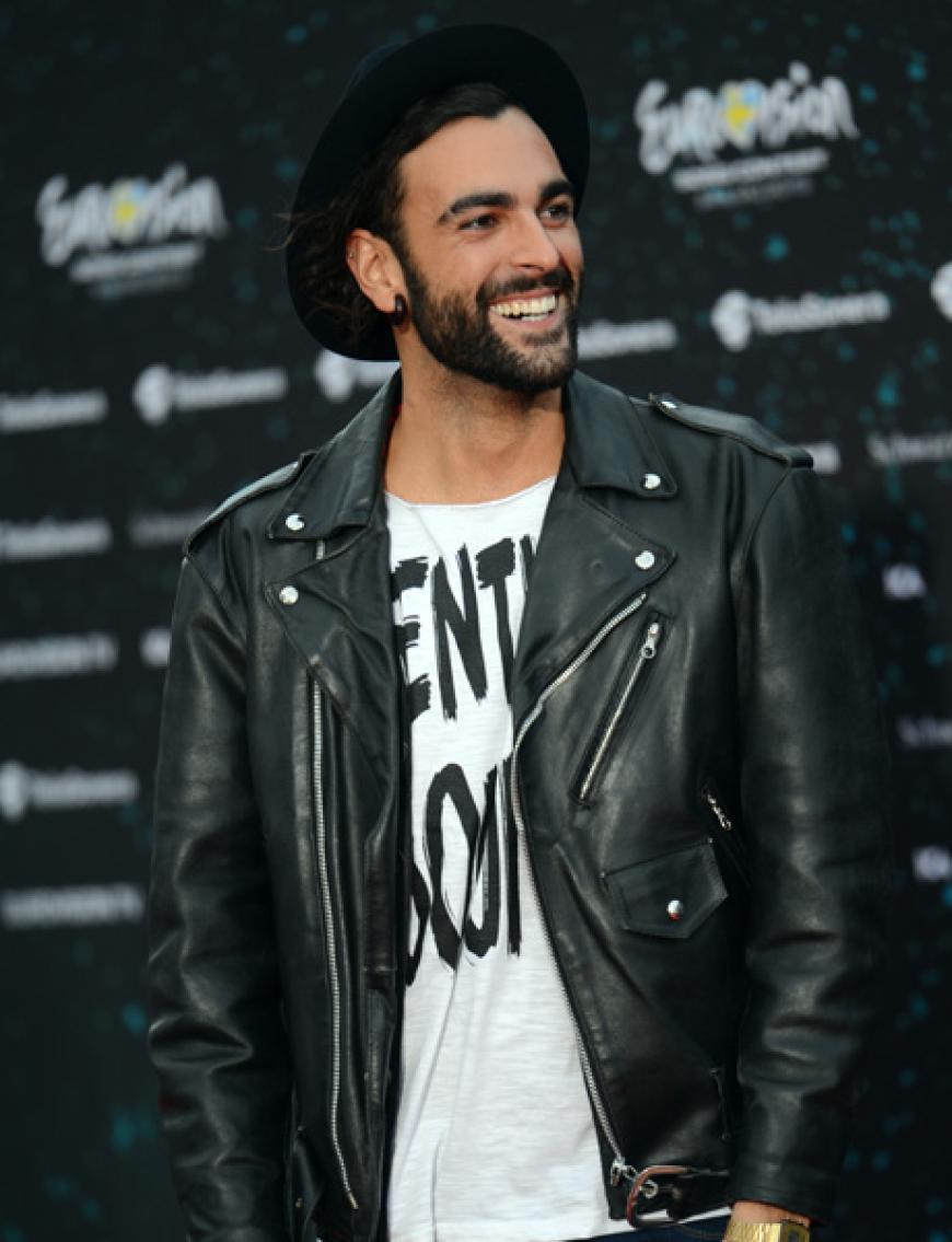 Und ihm werden die Frauenherzen reihenweise zufliegen: der italienische Act Marco Mengoni wird