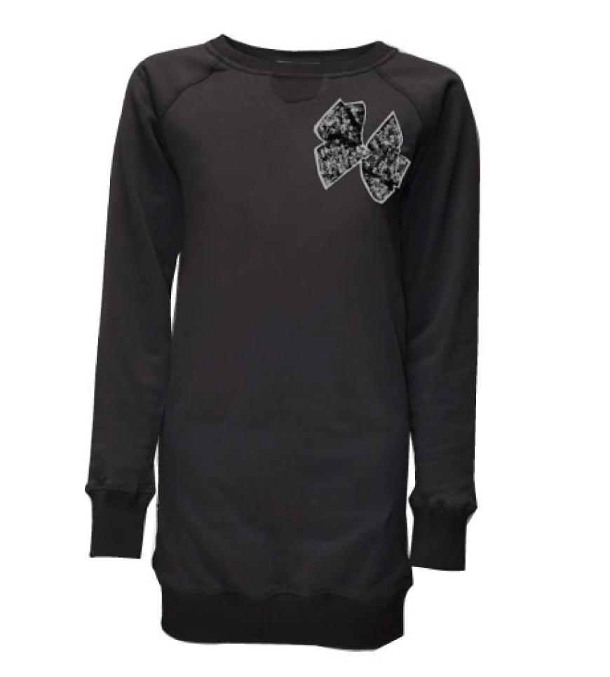 Verziert mit ´Paillettenschleife von Armedangels,
ca. 80 Euro