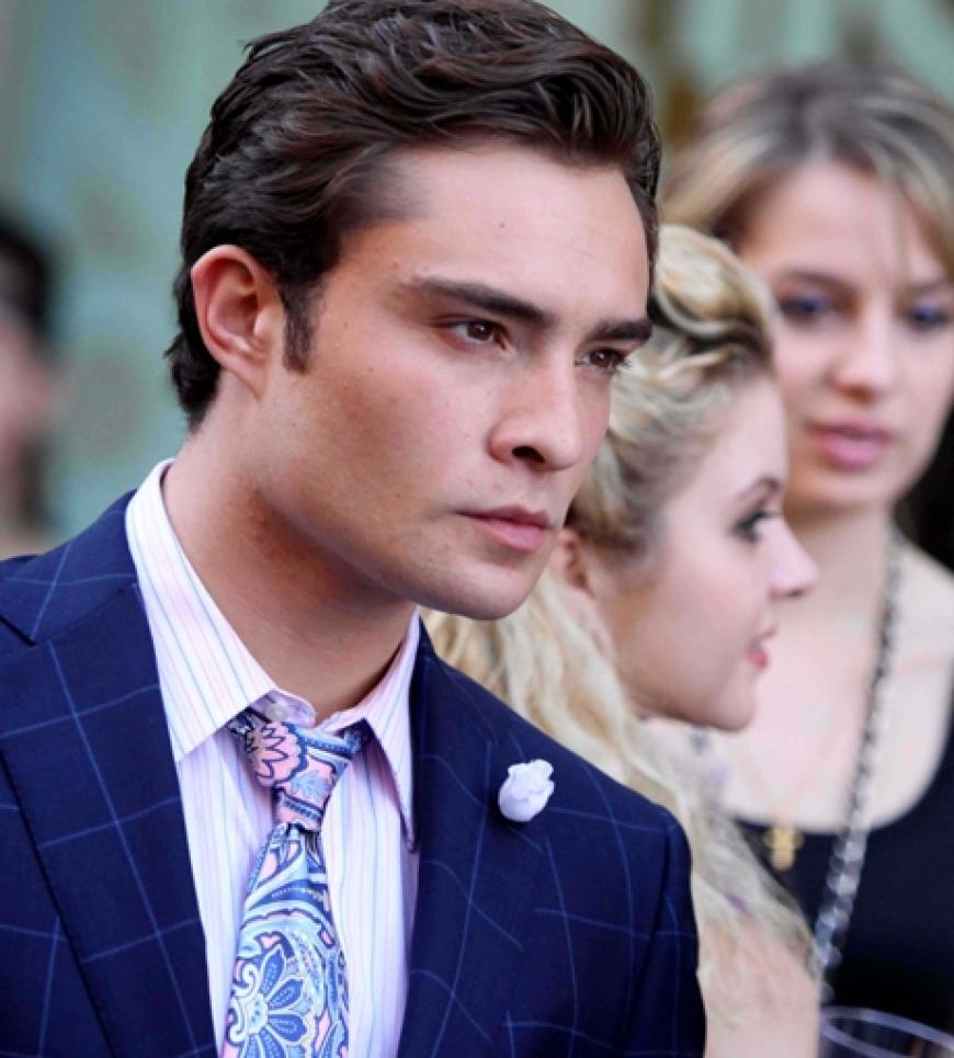Ed Westwick (Chuck Bass): Das Outfit gewohnt schnieke - der Blick gewohnt durchtrieben ...