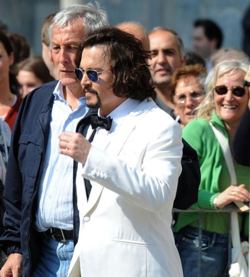 Auch Johnny Depp ist in dem US-Remake des französischen Thrillers