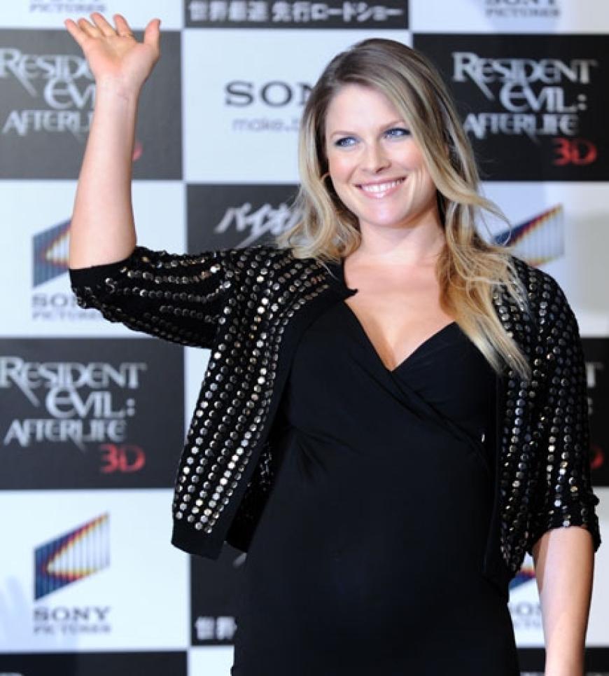 Ali Larter hat bereits einen kugelrunden Babybauch und zeigte sich schöner denn je. In drei Monaten kommt ihr erstes Kind zur Welt