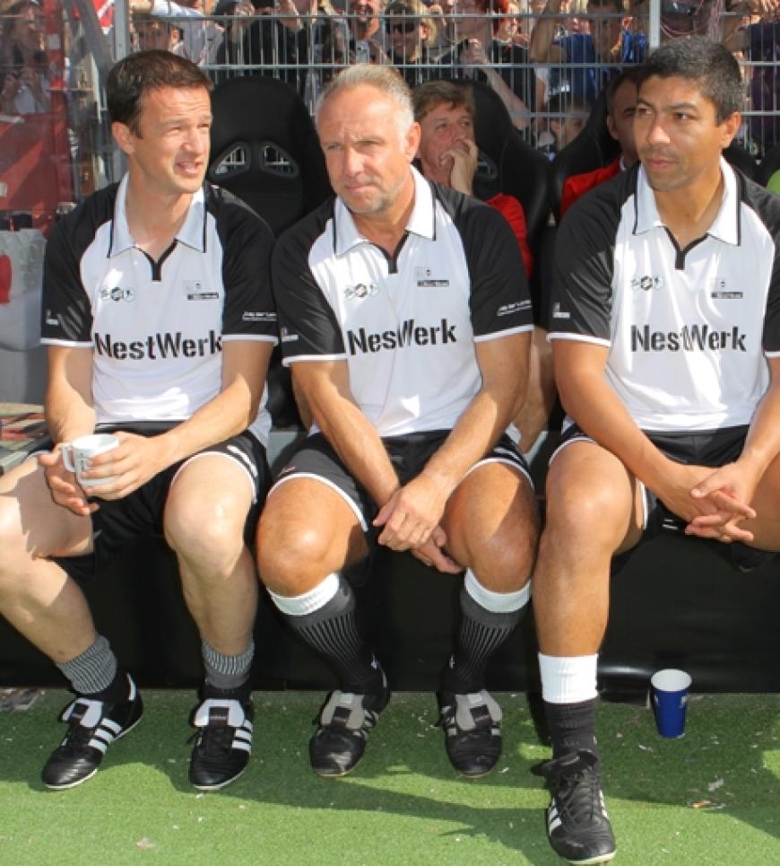 Nahmen zunächst nur auf der Bank Platz: Fredi Bobic, Michael Rummenigge und Giovane Elber