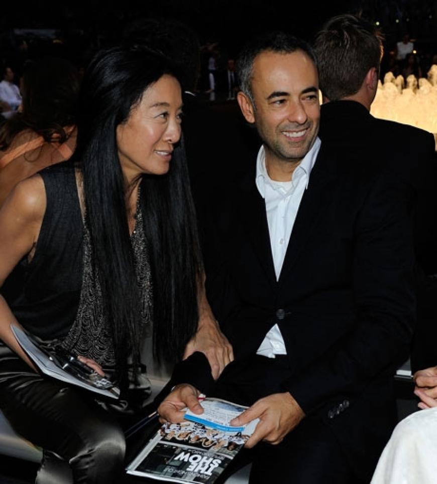Vera Wang und Creative Director von Calvin Klein Collection, Francisco Costa, sahen sich gemeinsam die Show an