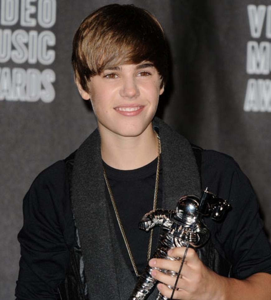 Erst 16 Jahre alt und schon einer der ganz Großen im Musik-Business: Justin Bieber kann auf eine steile Karriere zurückblicken