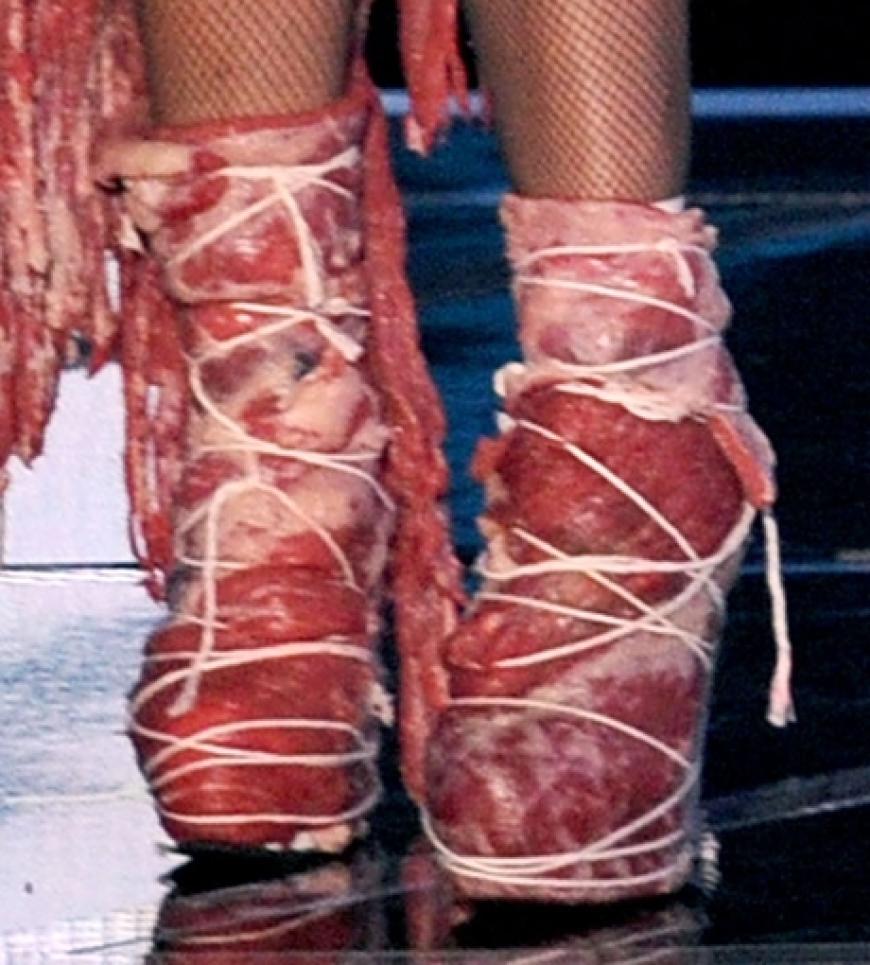 Die Fleisch-Schuhe von Lady GaGa. Aber keine Angst: Es ist