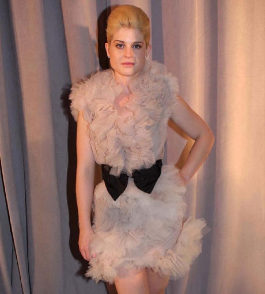 Vom hässlichen Entlein zum schönen Schwan: Kelly Osbourne mausert sich zur absoluten Trendsetterin und ist ein begehrter Gast bei den Shows