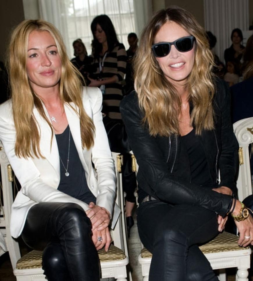 Undercover bringt gar nichts: Supermodel Elle Macpherson war trotz dunkler Brillengläser ein begehrtes Fotomotiv