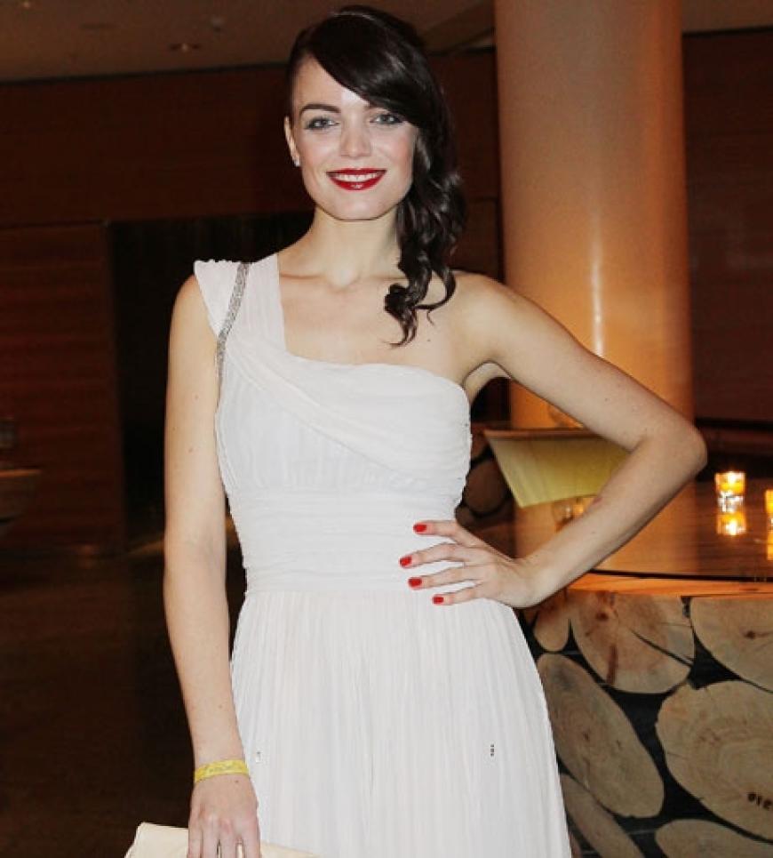 Wie Schneewittchen: Ex-GNTM-Finalistin Anni Wendler beim Dreamball
