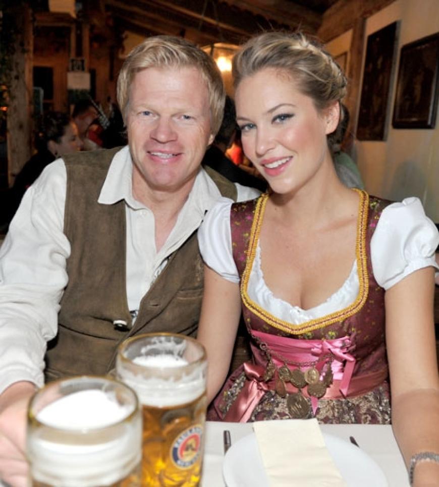 Auch Verena Kerths Ex, Oliver Kahn, war zu Besuch auf der Wiesn. Erstmals zeigte er sich öffentlich mit seiner neuen Freundin Svenja