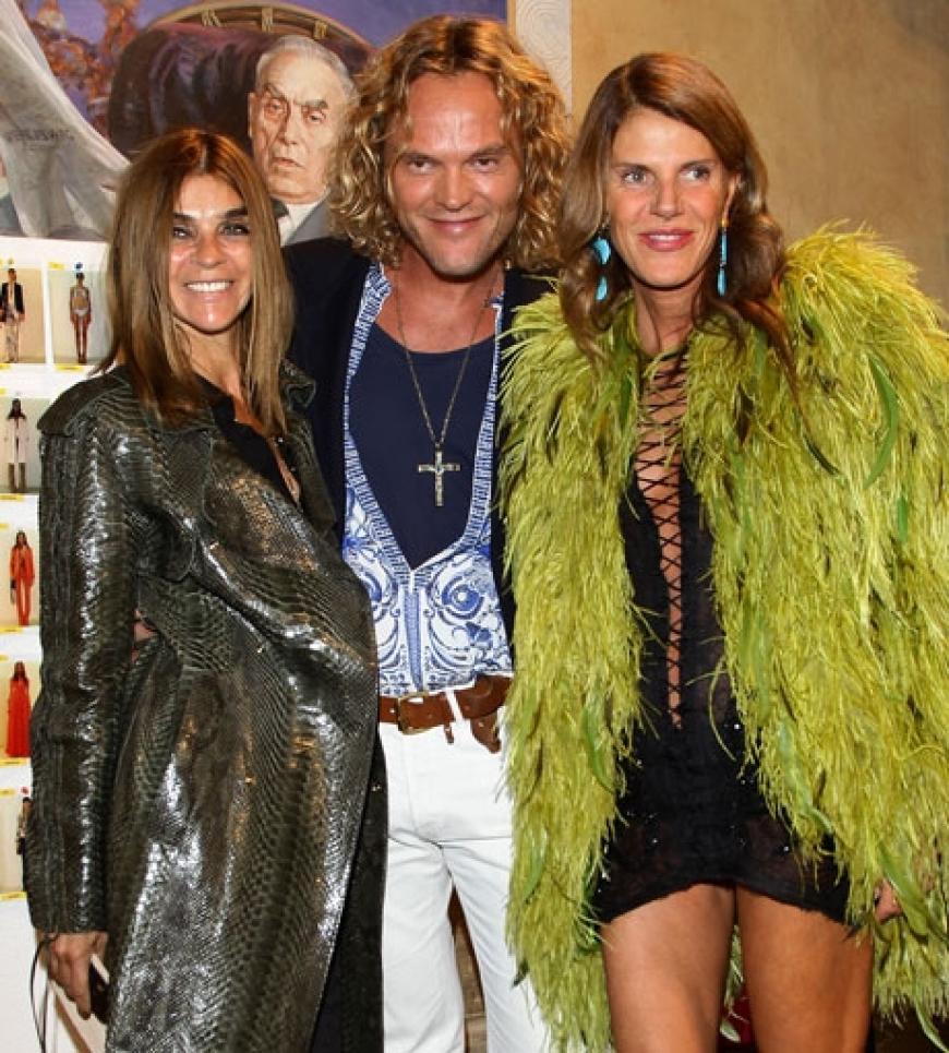 Carine Roitfeld, Peter Dundas und Anna dello Russo - über was die drei wohl sprechen? Ganz klar: Mode, Mode, Mode