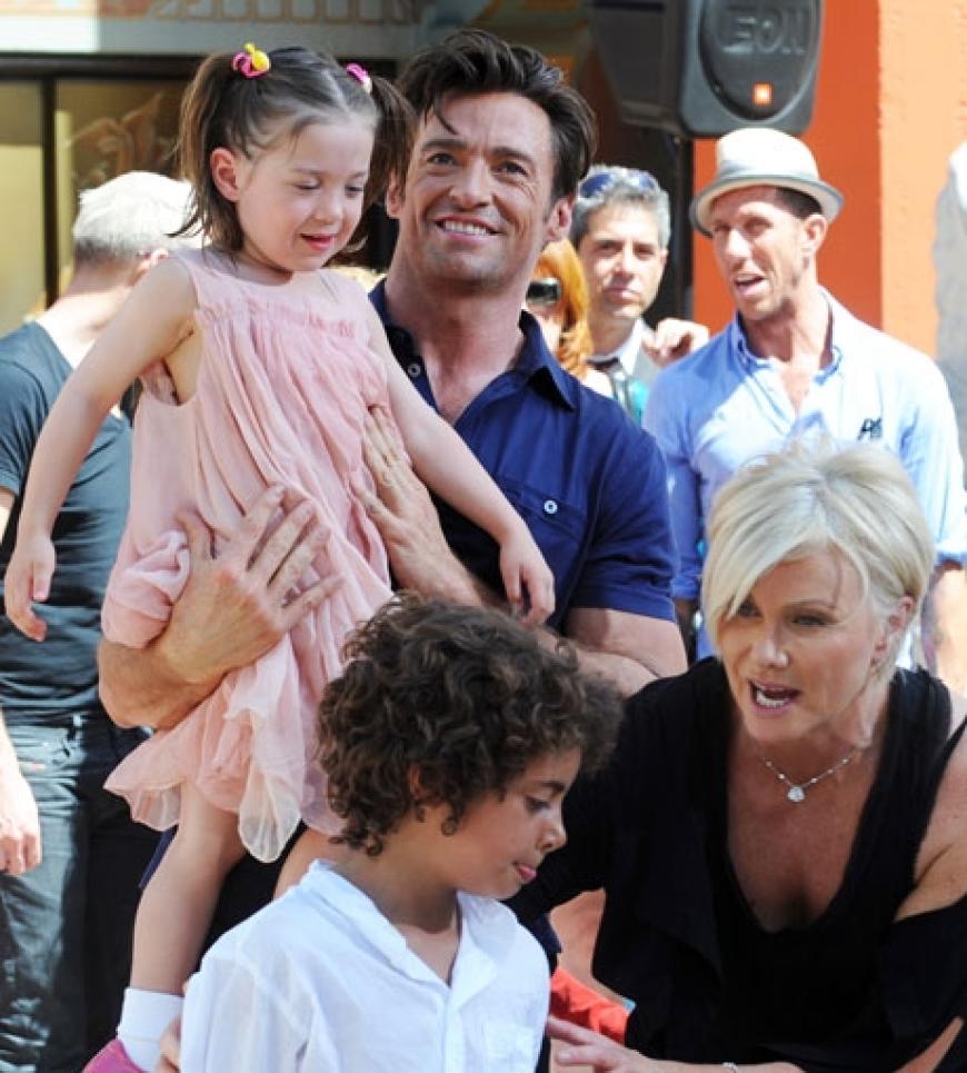 Er und seine Frau Deborra-Lee Furness verliebten sich 1994 während Dreharbeiten