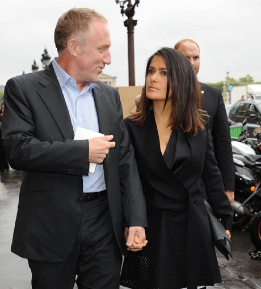 Salma Hayek kam mit ihrem Ehemann Francois-Henri Pinault zur Show von Balenciaga