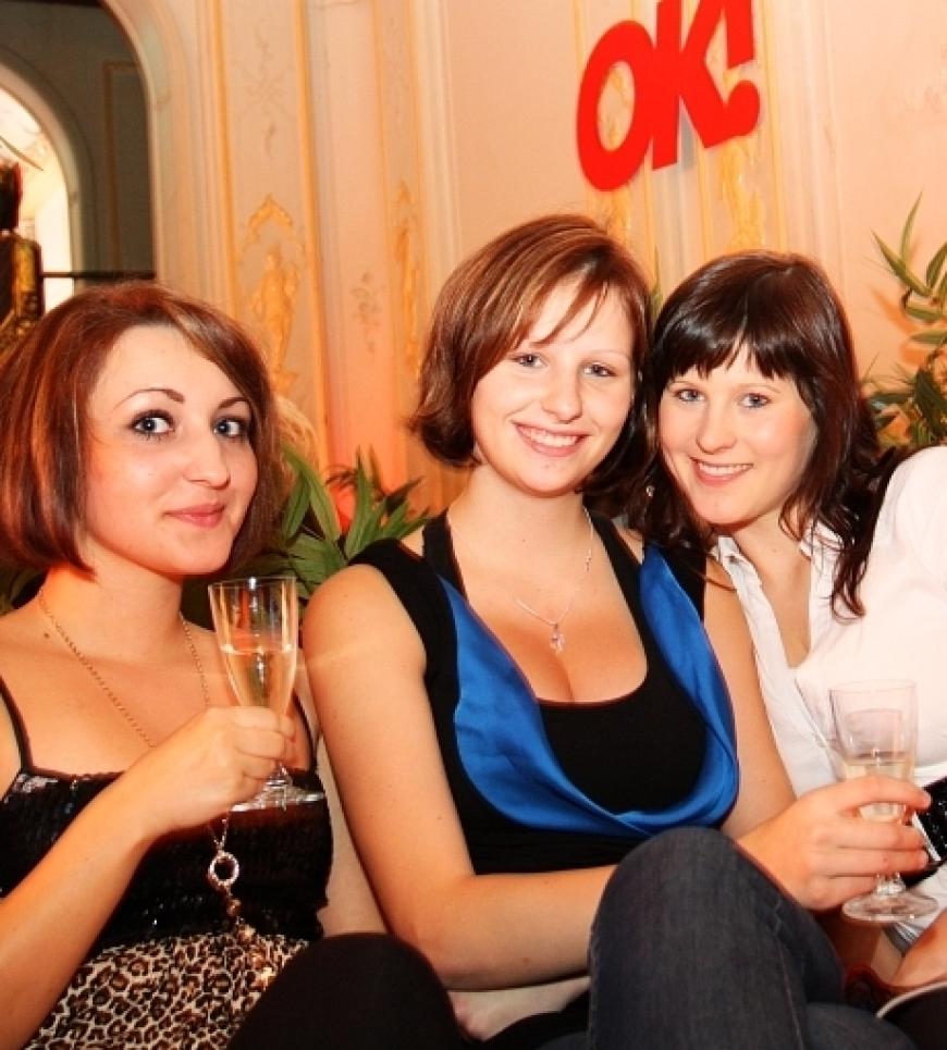 Unsere Gewinnerinnen amüsierten sich bei der Pre-Party mit prickelnden Getränken von Scavi&Ray und Schöfferhofer