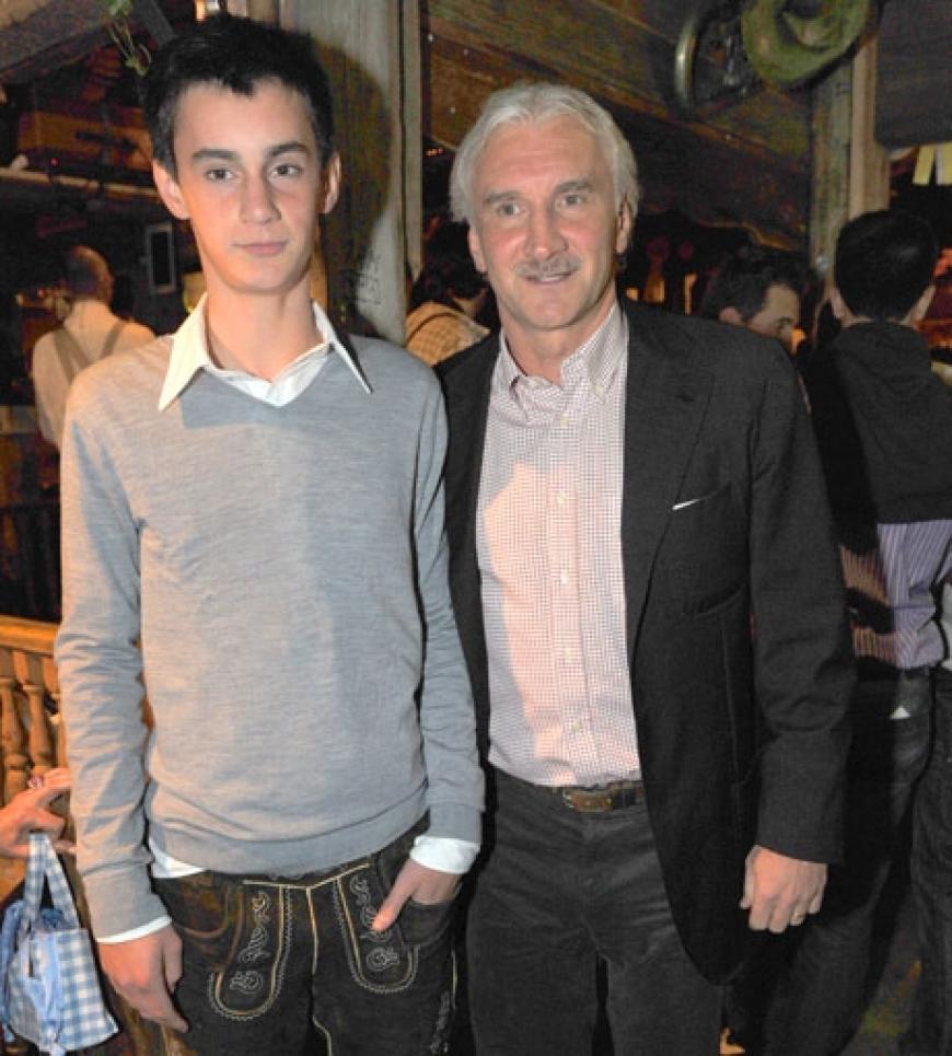 Bayer-Sportdirektor Rudi Völler feierte gemeinsam mit seinem Sohn Bryan