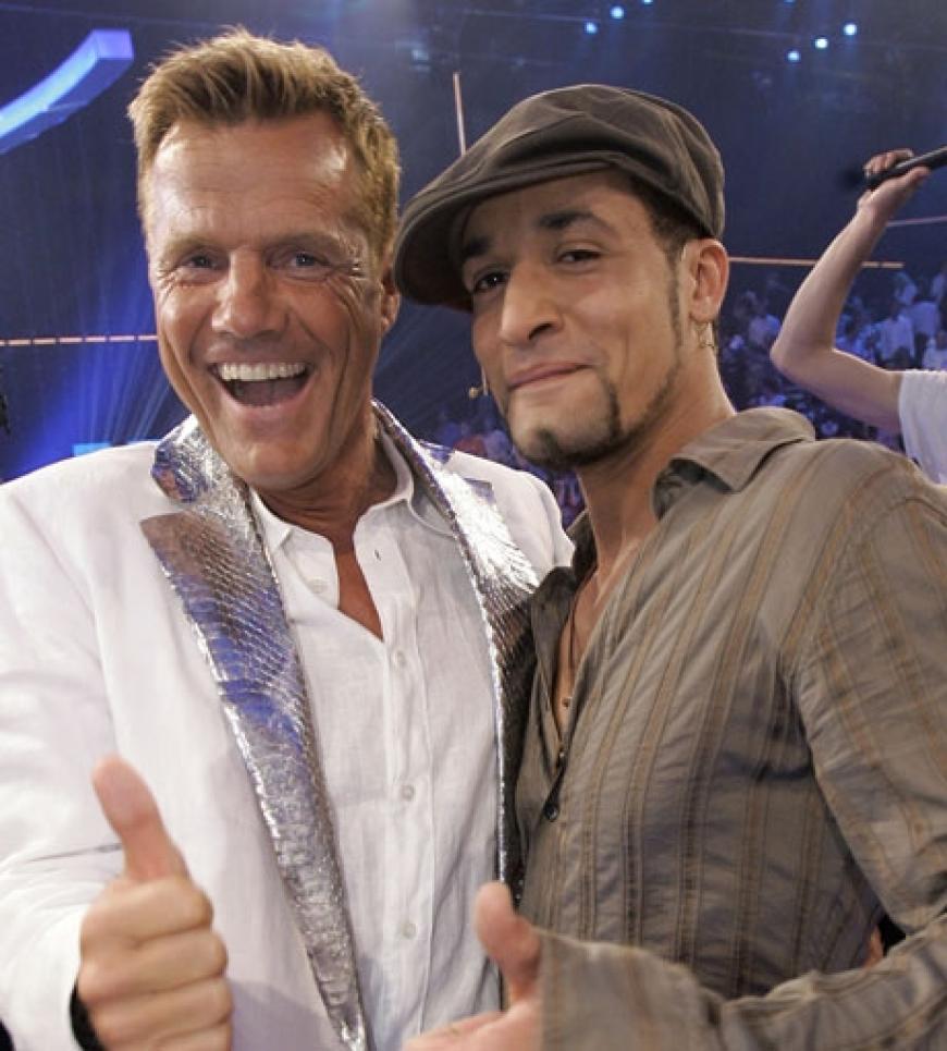 Mit seinem Ziehvater und DSDS-Jurymitglied Dieter Bohlen produziert Medlock einen Hit nach dem nächsten