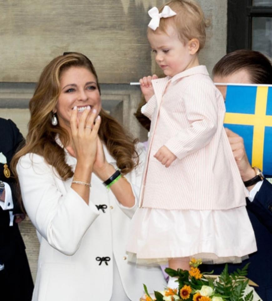Prinzessin Madeleine (inzwischen selbst Mutter der kleinen Leonore) ist ein begeisterter Anhänger ihrer kleinen Nichte