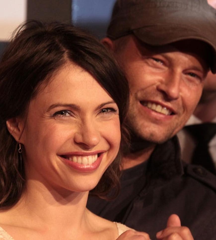Til Schweiger posiert mit Filmpartnerin Jana Pallaske für die Kameras. Schauspielkollegin Nadja Uhl ließ sich entschuldigen - sich brachte zwei Tage zuvor ihre zweite Tochter zur Welt