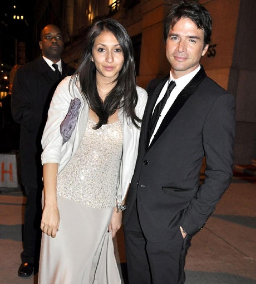 Leyla Bassighy und Matthew Settle