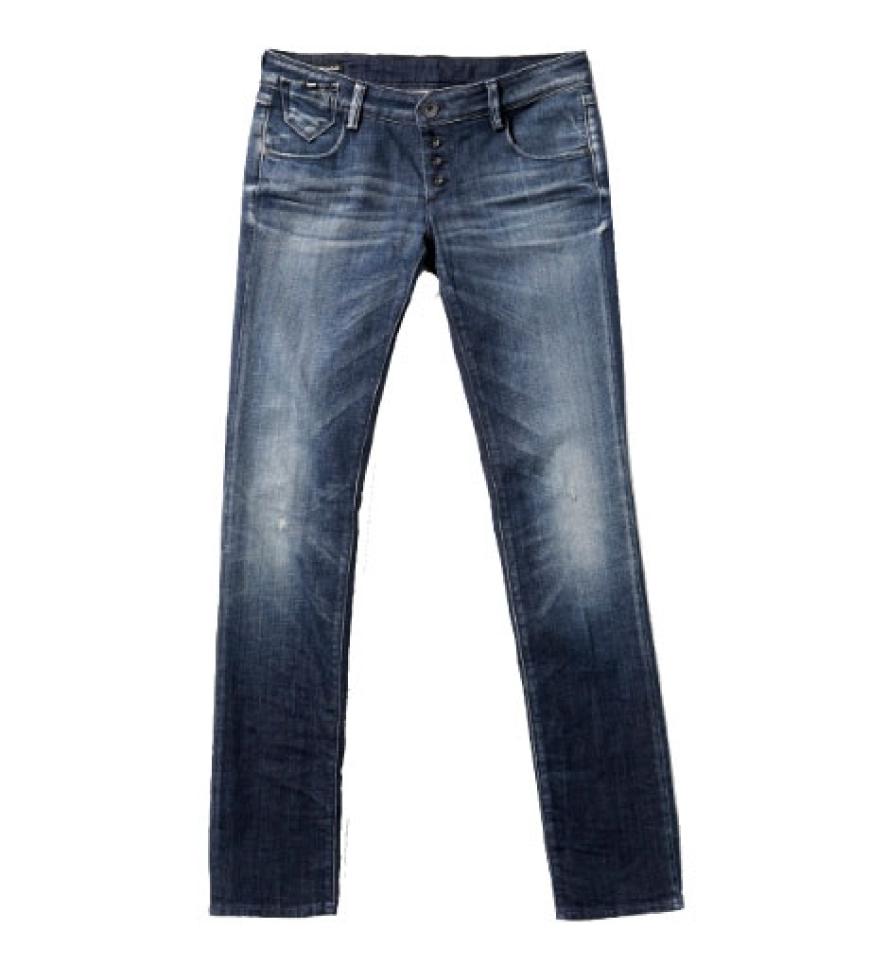 Die Five-Pocket-Jeans ist cool und chic zugleich, steht wirklich jeder Frau und ist in Sachen Styling so vielseitig wie keine zweite. GAS, ca. 120 Euro