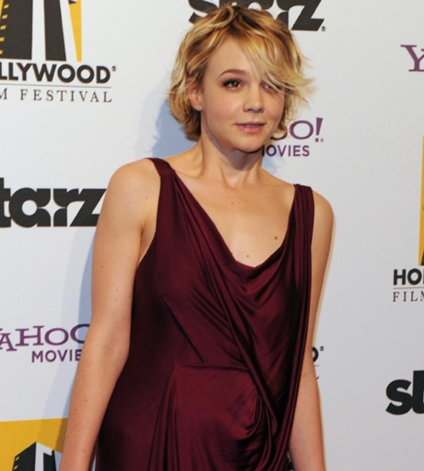 Auch Carey Mulligan kam solo. Dabei soll sie gerade den besten Freund von Robert Pattinson daten