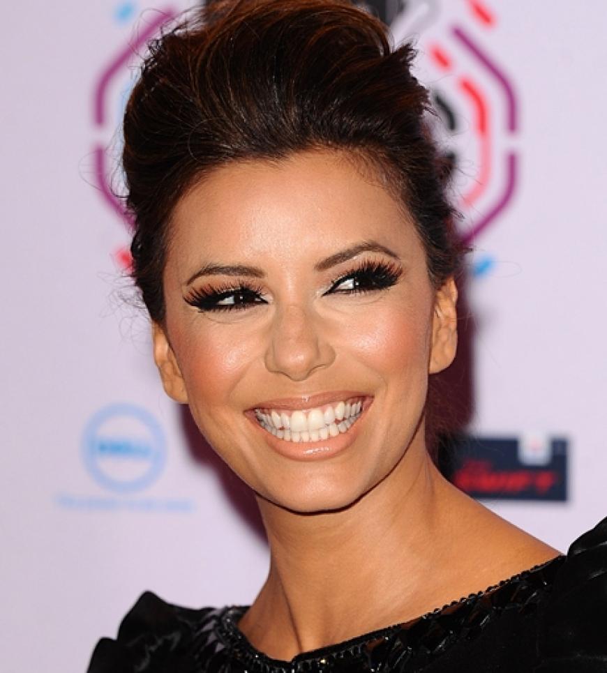 Eva Longoria hat gut lachen! Sie überzeugte bei den EMAs als souveräne Moderatorin