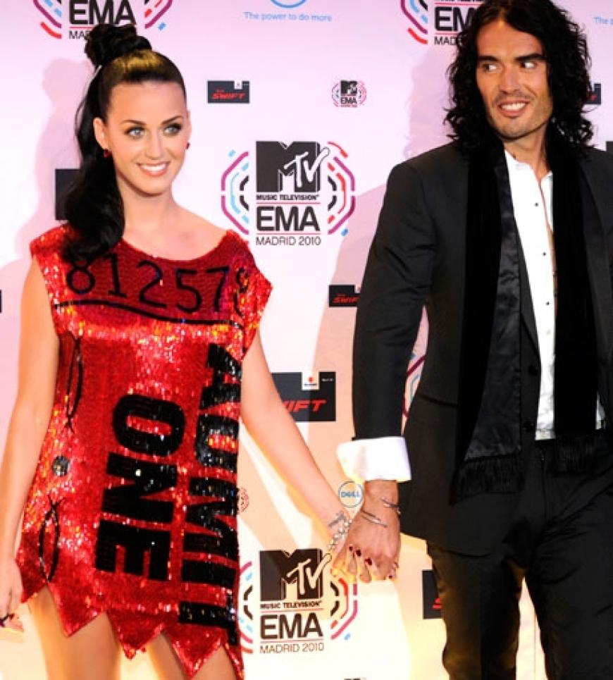 So verliebt! Katy und Russell hielten den ganzen Abend Händchen