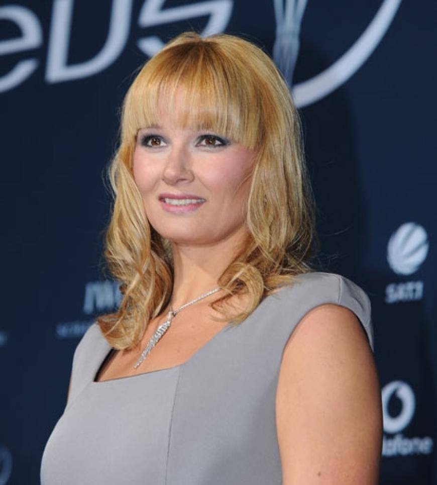 Franziska van Almsick mit neuer Ponyfrisur