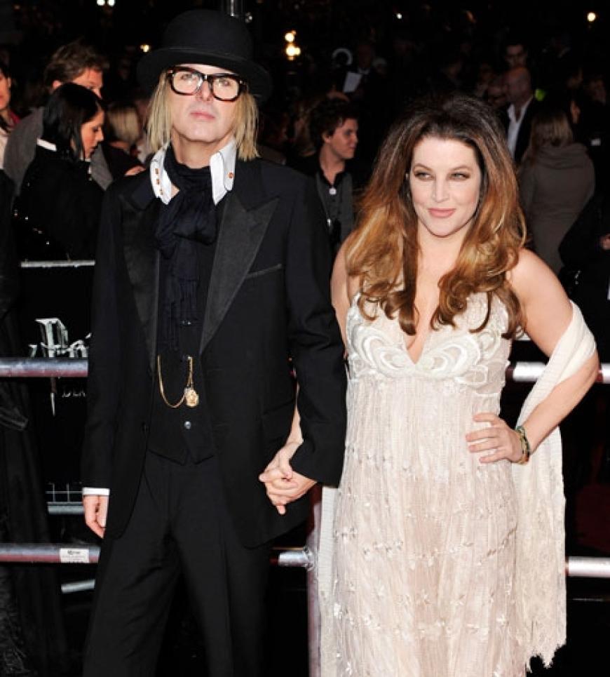 Und noch ein berühmter Gast: Lisa Marie Presley und ihr aktueller Freund