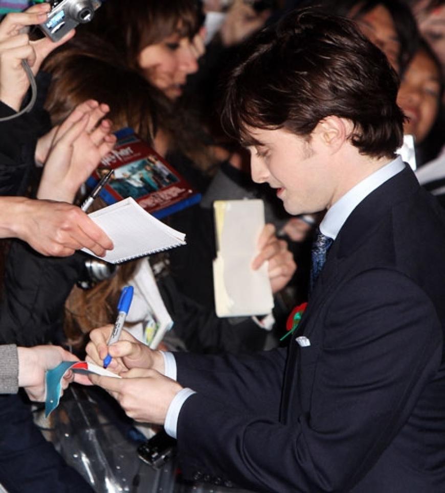 Daniel Radcliffe gab fleißig Autogramme