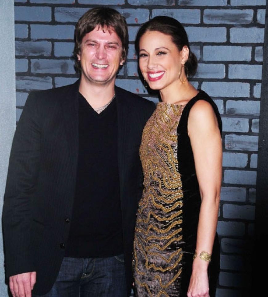 Cute couple: Musiker Rob Thomas strahlt mit seiner hübschen Frau Marisol um die Wette