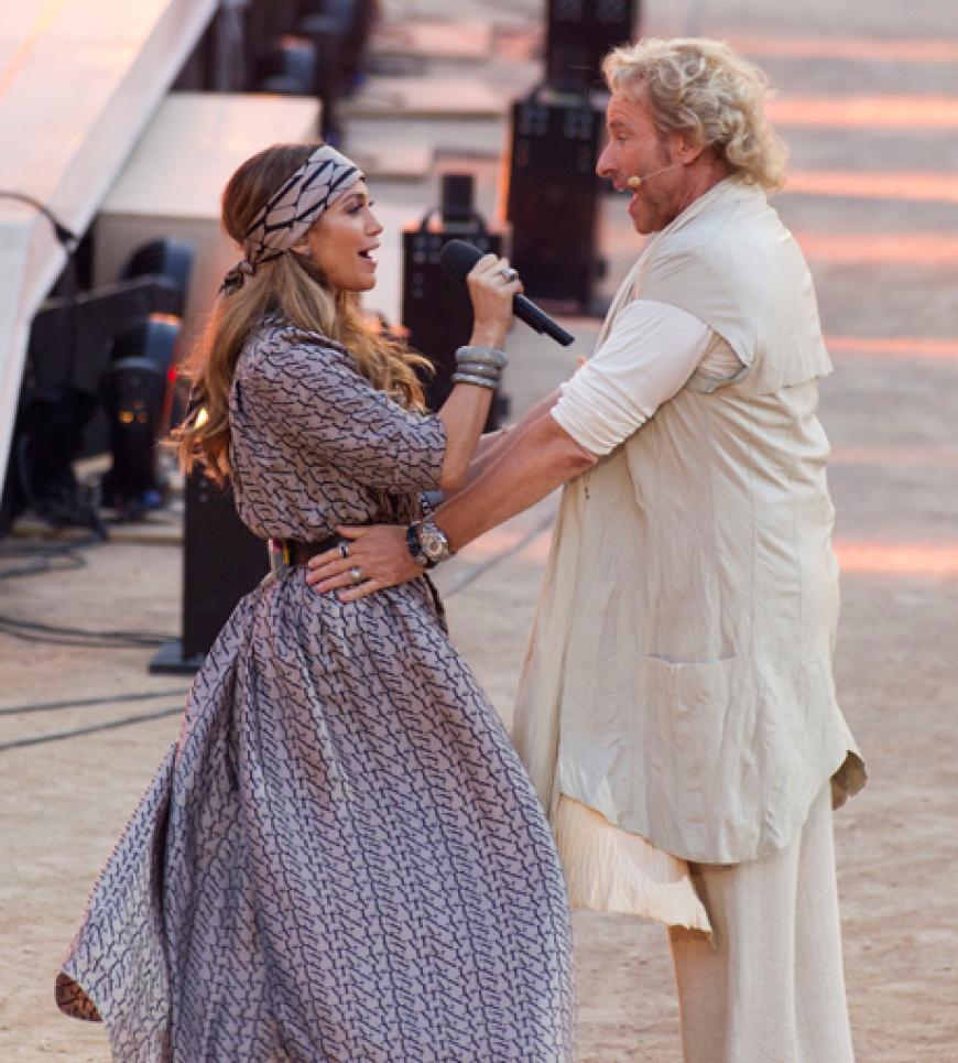 Thomas Gottschalk begrüßt Jennifer Lopez
