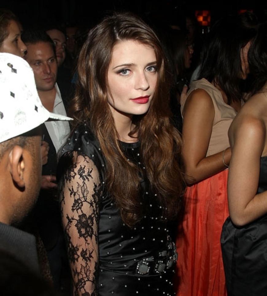 Auch Mischa Barton wollte sich Lady GaGa nicht entgehen lassen. Die Schauspielerin feierte ausgelassen mit. Steht etwa der nächste Absturz bevor?