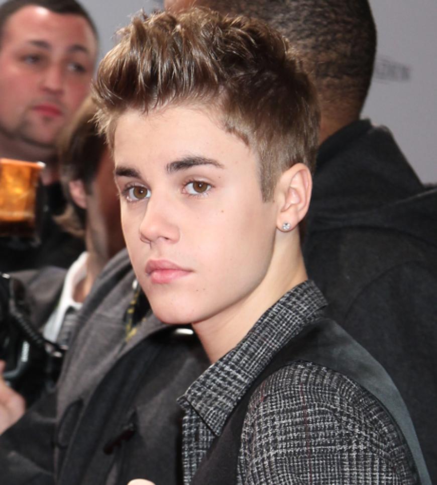 KREISCHALARM!!!! Justin Bieber kam zur Bambi Verleihung nach Wiesbaden
