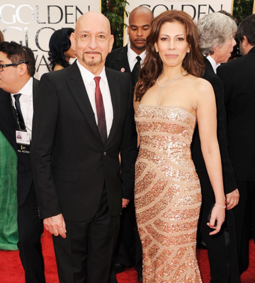 Ben Kingsley und Daniela Lavender stellten sich für ein Foto auf