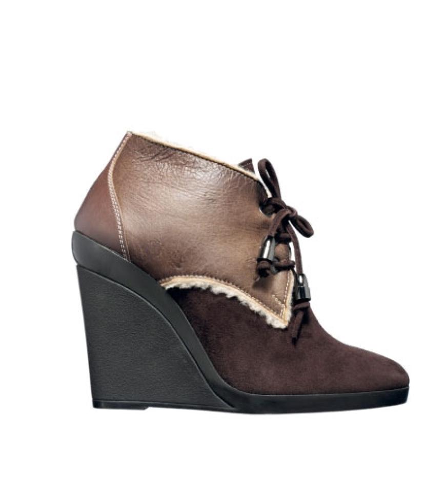 Ankle Boots mit Fellbesatz von Hogan, ca. 350 Euro