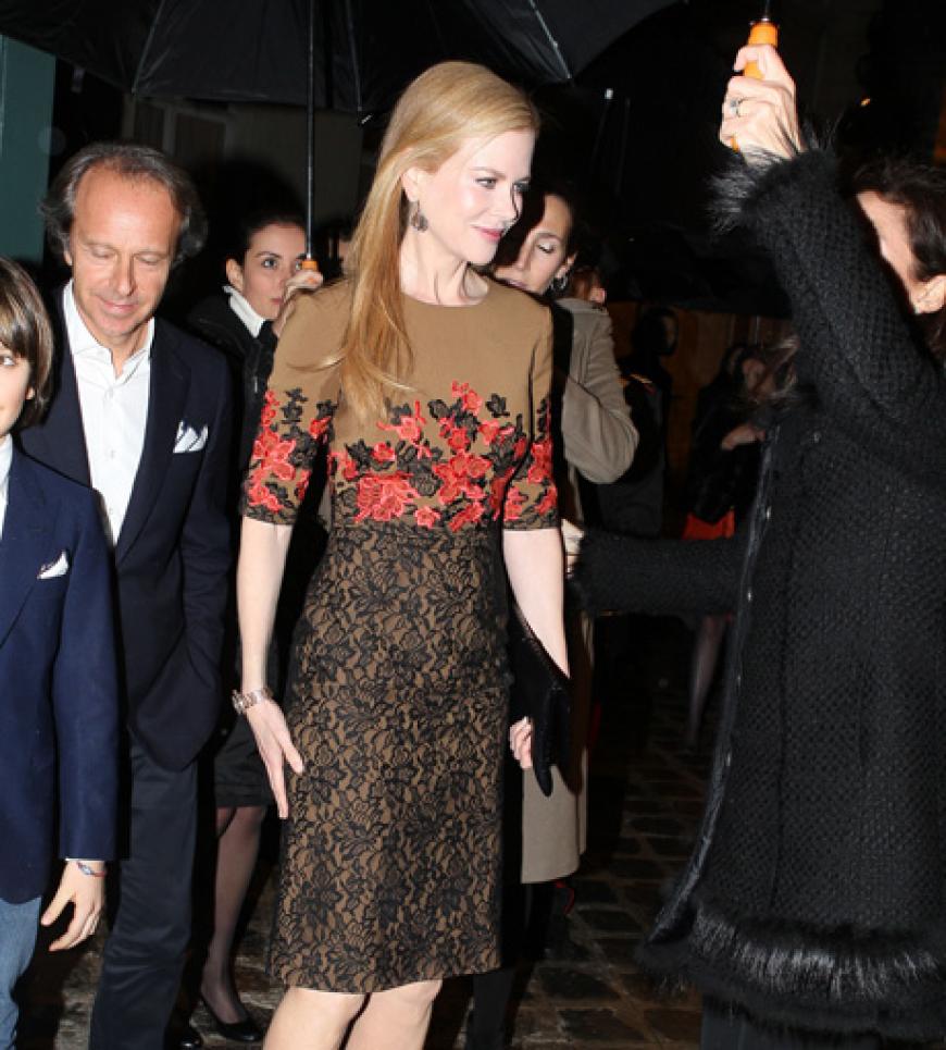 Einen spitzen Auftritt lieferte in diesem Jahr auch Schauspielerin Nicole Kidman in ihrem Ivy Embroidered Dress von Erdem.