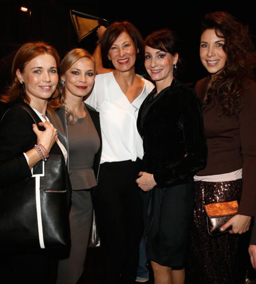 Auf Kuschelkurs: Tina Ruland, Regina Halmich, designer Eva Lutz, Anna Maria Kaufmann and Alexandra Polzin