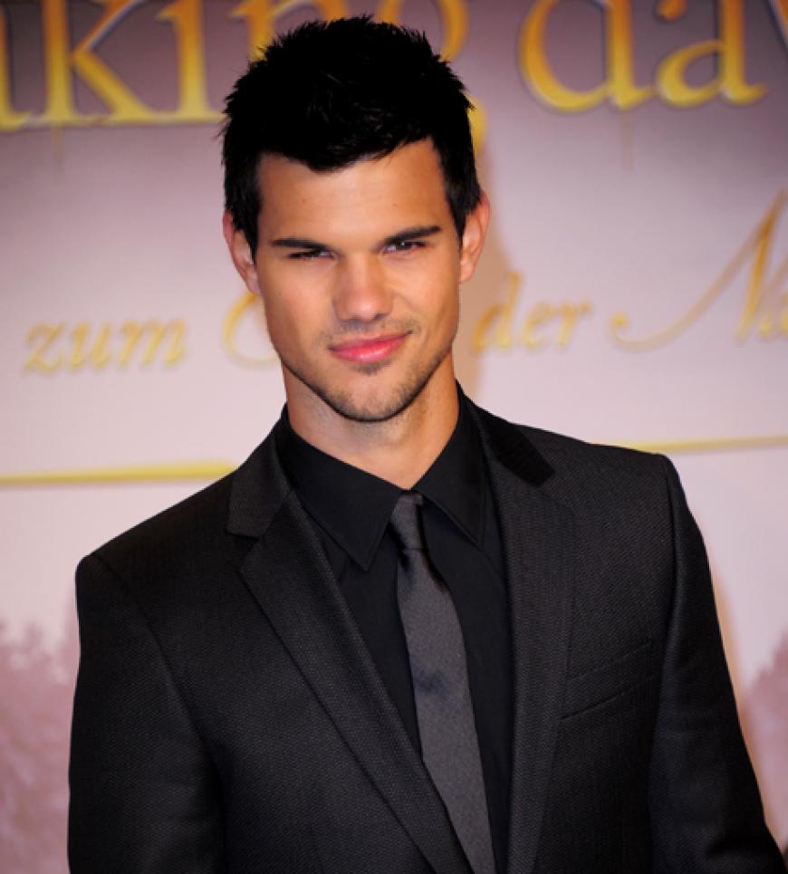 Taylor Lautner sah wie immer tiptop aus und verdrehte den Fans reihenweise die Köpfe