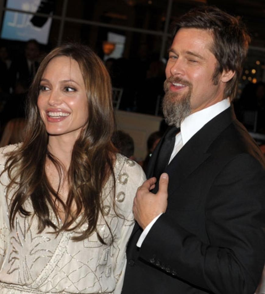 UNICEF-Botschafterin Angelina Jolie wollte sich den Ball nicht entgehen lassen. Sie kam mit ihrem Lebensgefährten Brad Pitt
