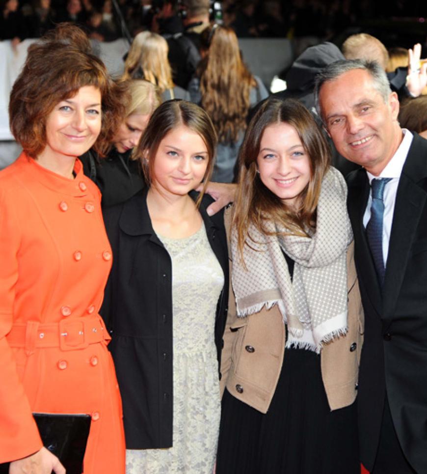 Produzent des Films Klaus Boje kam mit Frau und den beiden Töchtern Thessa und Kira zur Premiere